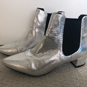 Topshop Krazy Chelsea Silver Ankle Bootie Size 6